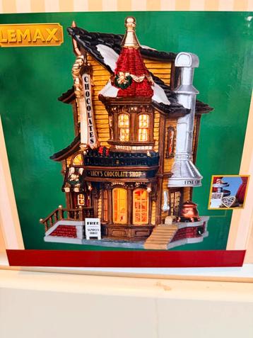 Lemax Lucy's Chocolate Shop - Kersthuisje beschikbaar voor biedingen
