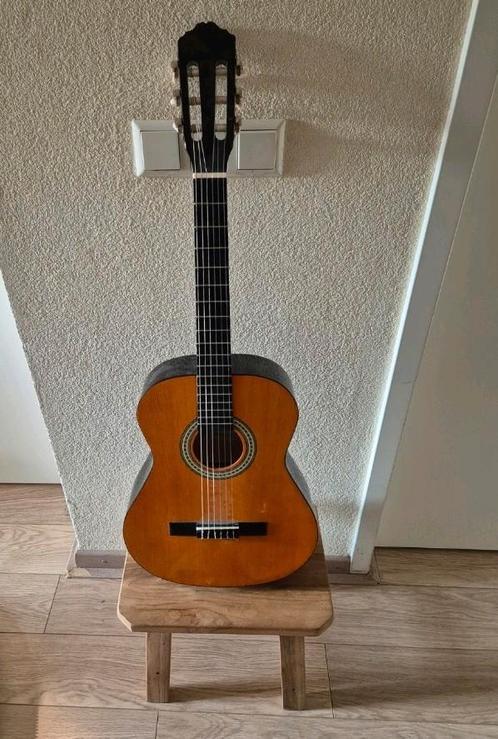 Gitaar messina - classical guitar 3/4, Muziek en Instrumenten, Snaarinstrumenten | Gitaren | Akoestisch, Klassieke of Spaanse gitaar
