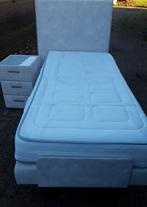 Elektrische bed boxspring en nachtkasje, 90 cm, Ophalen of Verzenden, Zo goed als nieuw, 200 cm