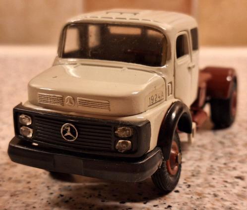 Mercedes-Benz 1924A trekker, Hobby en Vrije tijd, Modelauto's | 1:50, Nieuw, Bus of Vrachtwagen, Overige merken, Ophalen of Verzenden