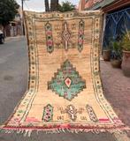 Vintage marokkaans vloerkleed, beni mguild tapijt277x160 cm, Huis en Inrichting, Ophalen of Verzenden, Zo goed als nieuw, Rechthoekig
