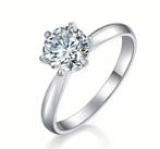 Zilveren solitaire ringen Moissanite, Sieraden, Tassen en Uiterlijk, Ringen, Ophalen of Verzenden, Zo goed als nieuw, Zilver, Dame