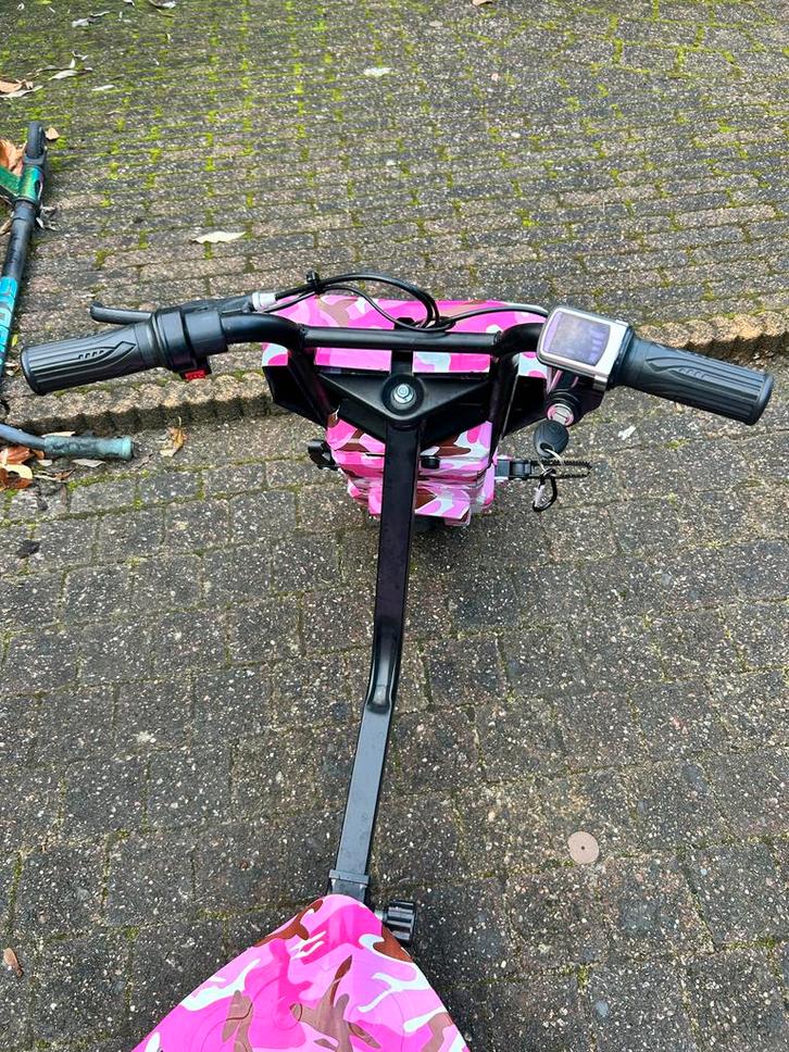 Roze Drift Trike - Gebruikt, Fietsen en Brommers, Steps, Gebruikt, Overige typen, Ophalen of Verzenden