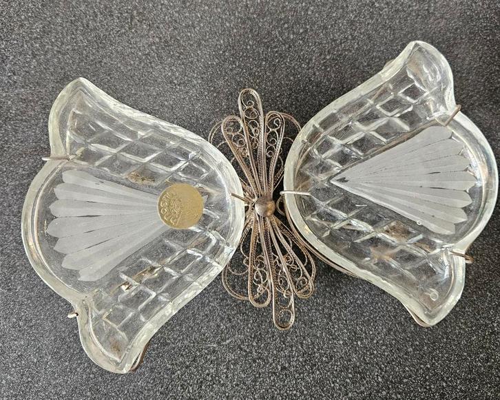 Vintage vlinderschaaltje met filigraan metaal, Antiek en Kunst, Antiek | Schalen, Ophalen of Verzenden