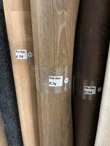 Donkerbruin Eiken Vinyl Restpartij | 2,55x4,00mtr beschikbaar voor biedingen