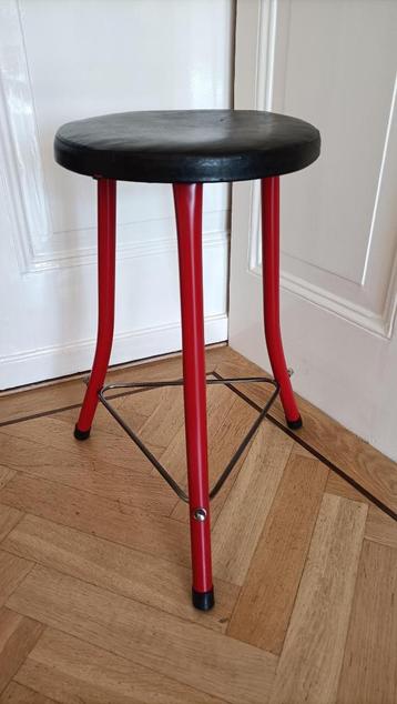 Vintage rode Brabantia kruk metaal mid century retro  beschikbaar voor biedingen
