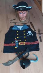 Complete piraten outfit. Hes,hoed,dolk,haak,verrekijker,mes,, Gebruikt, Ophalen of Verzenden