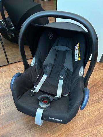 Maxicosi met isofix base (zeer nette staat)  beschikbaar voor biedingen