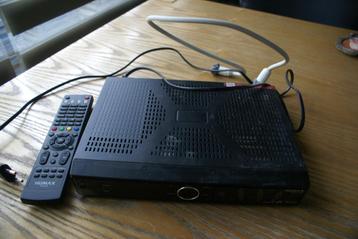 Televisie humax in de originele doos met extra's beschikbaar voor biedingen