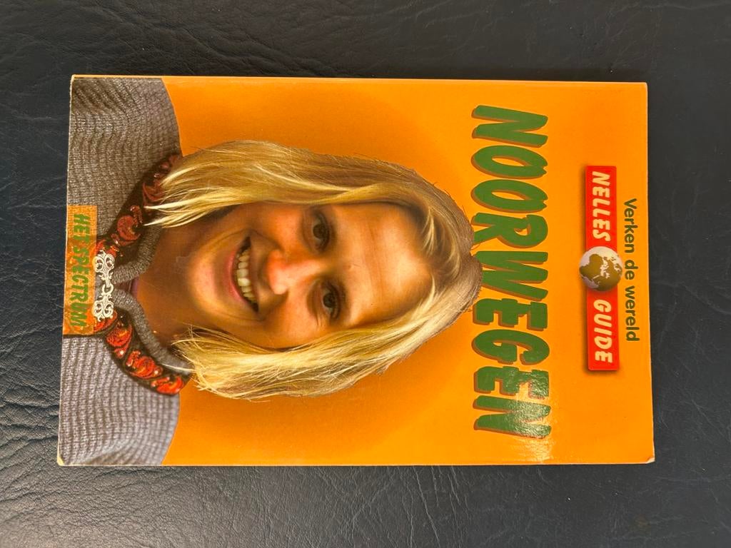 Reisgidsen europa.  Noorwegen italie ijsland portugal berlij, Ophalen of Verzenden, Zo goed als nieuw