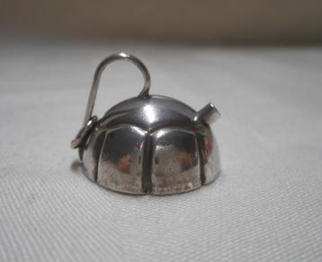 Zilveren vintage bedel fluitketel nr.659 beschikbaar voor biedingen