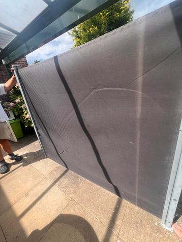 Uittrekbaar Zonnescherm beschikbaar voor biedingen