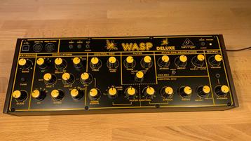 Behringer Wasp Deluxe Mono synthesizer beschikbaar voor biedingen