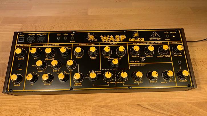 Behringer Wasp Deluxe Mono synthesizer, Muziek en Instrumenten, Synthesizers, Zo goed als nieuw, Overige aantallen, Overige merken