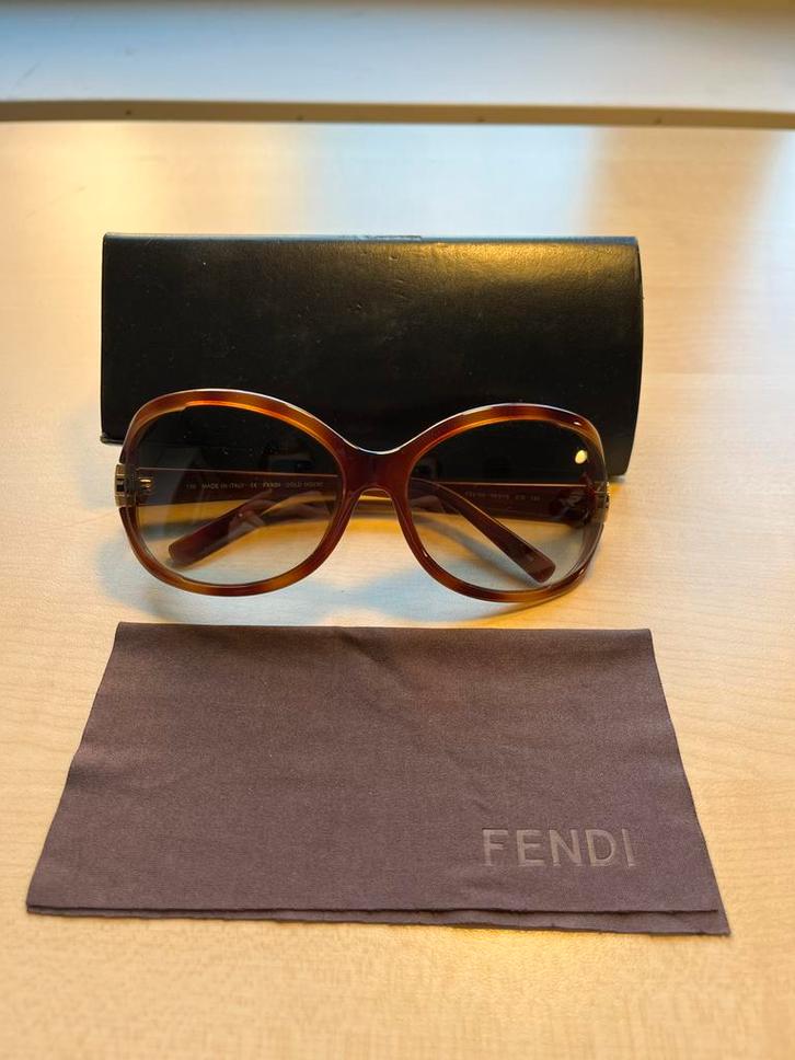Fendi Dames Zonnebril, Sieraden, Tassen en Uiterlijk, Zonnebrillen en Brillen | Dames, Zo goed als nieuw, Zonnebril, Overige merken