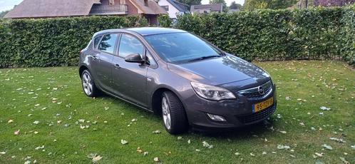 Opel Astra 1.4 Ecotec 74KW 5-D 2012 Grijs, Auto's, Opel, Particulier, Astra, ABS, Airbags, Airconditioning, Bluetooth, Boordcomputer