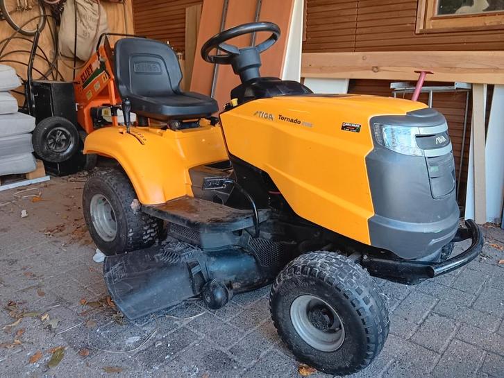 Stiga Zitmaaier (2020) - Motor OK, Aandrijving Defect, Tuin en Terras, Zitmaaiers, Gebruikt, Elektrische starter, Ophalen of Verzenden