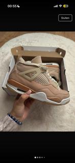 Air Jordan 4 Shimmer, Ophalen of Verzenden, Zo goed als nieuw, Sneakers of Gympen