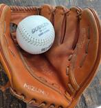 Mizuno softbal handschoen met softbal, Sport en Fitness, Honkbal en Softbal, Ophalen of Verzenden, Gebruikt, Softbal, Handschoen