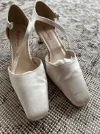 Trouwschoenen 1 dag gedragen maat 36, Ophalen of Verzenden, Zo goed als nieuw, Trouwjurk
