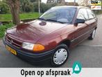 Opel Astra 1.6i Young/Schuifkanteldak/APK 03-2026/C.V., Auto's, Oldtimers, Origineel Nederlands, Te koop, 5 stoelen, Metallic lak