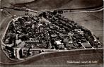 Hindeloopen - Vanuit de lucht, Verzamelen, Ophalen of Verzenden, 1960 tot 1980, Gelopen, Friesland