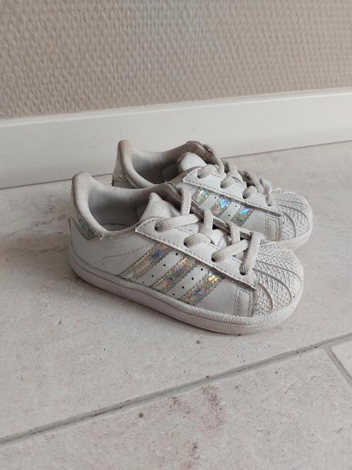 Adidas superstar maat 23, Kinderen en Baby's, Babykleding | Schoentjes en Sokjes, Gebruikt, Meisje, Schoentjes, Ophalen of Verzenden