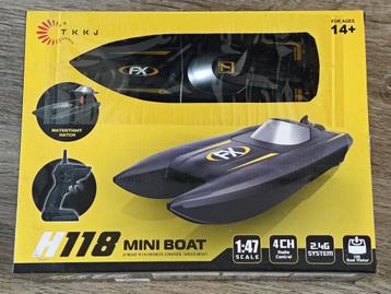 RC mini speedboot 2 stuks beschikbaar voor biedingen