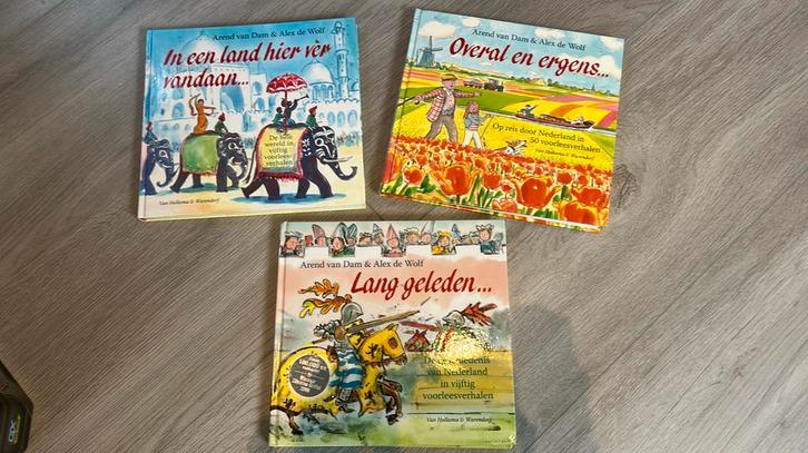 Arend van Dam - In een land hier ver vandaan ..., Boeken, Kinderboeken | Jeugd | onder 10 jaar, Zo goed als nieuw, Non-fictie