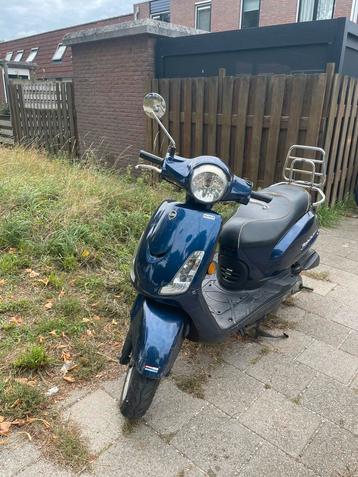 Sym fiddle 2 50s snor scooter bouwjaar 2019 beschikbaar voor biedingen