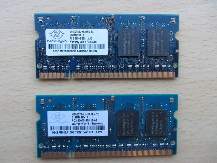 2x Nanya 512MB PC2-5300 DDR2-667MHz non-ECC Unbuffered CL5, Computers en Software, RAM geheugen, Zo goed als nieuw, Laptop, 1 GB of minder