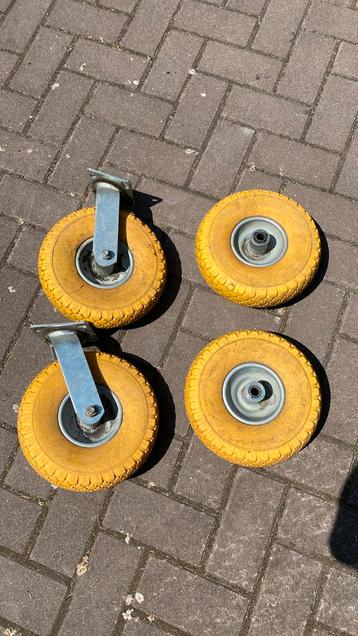 Zwenk en bokwielen beschikbaar voor biedingen