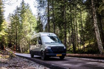 TE HUUR Mercedes sprinter camper offgrid 4/2 persoons beschikbaar voor biedingen