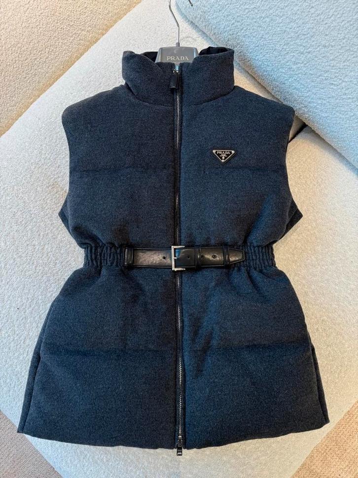 Prada vest jas, Kleding | Dames, Bodywarmers, Zo goed als nieuw, Zwart, Ophalen of Verzenden
