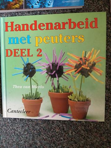 Brei en knutsel boeken beschikbaar voor biedingen
