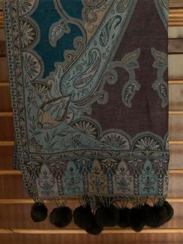 Pashmina shawl beschikbaar voor biedingen