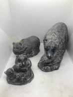 speksteen a.wolf canada sculptuur beer met vis, Ophalen