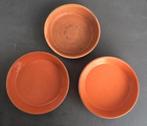 Oude Terracotta onderzetters schallen onder bloempot overige, Tuin en Terras, Bloempotten, Rond, Zo goed als nieuw, Terracotta
