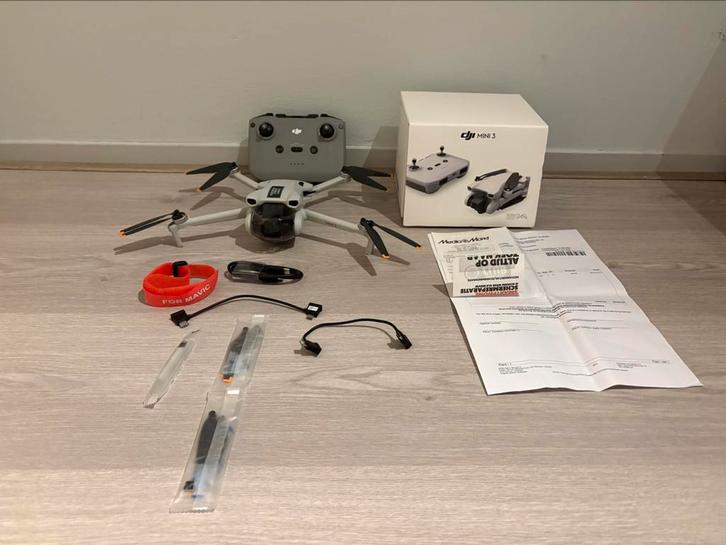 Dji mini 3 drone met controller en case, Audio, Tv en Foto, Drones, Zo goed als nieuw, Drone met camera, Ophalen of Verzenden