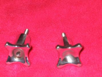  Setje gepolijste kastbouten beschikbaar voor biedingen