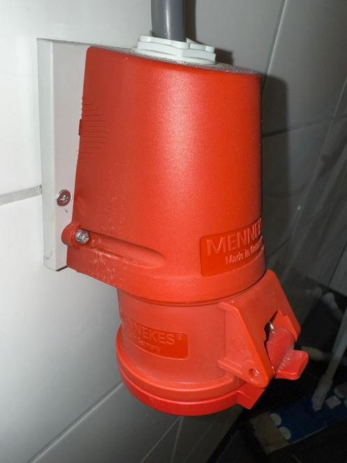 Wandcontactdoos 32A + 15m kabel – 5p 400V IP44, Doe-het-zelf en Verbouw, Elektra en Kabels, Stopcontact, Ophalen of Verzenden