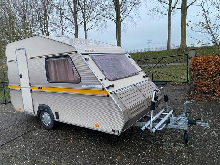 Kip kompact 420, Caravans en Kamperen, Caravans, Particulier, 500 - 750 kg, Rondzit, Kip, Kachel, Ophalen