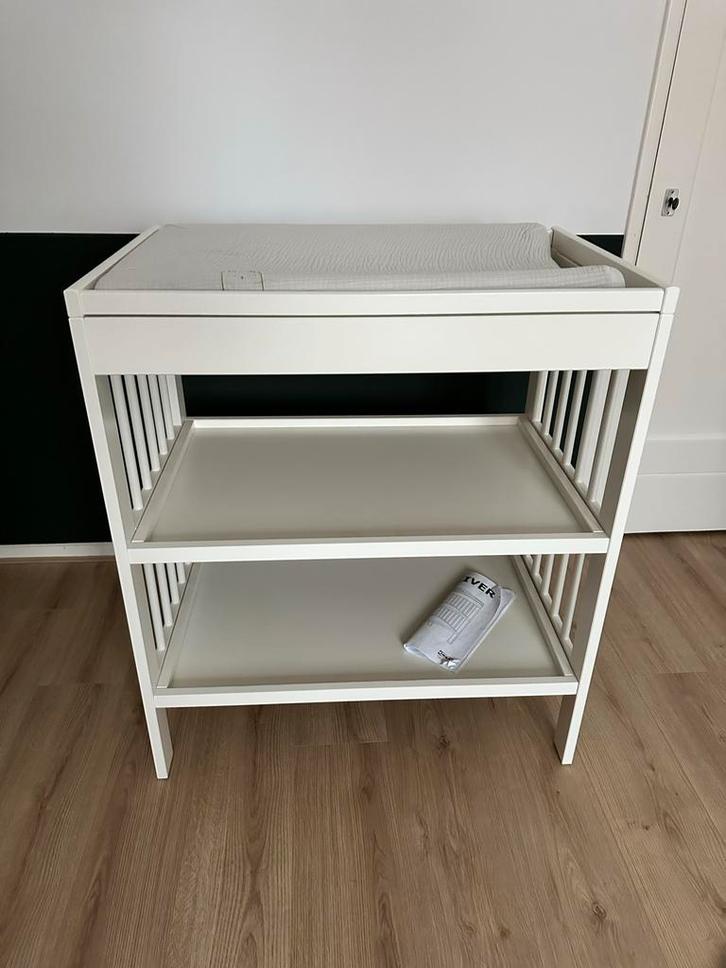 IKEA Gulliver Commode z.g.a.n (incl. verschoonkussen/hoezen), Kinderen en Baby's, Kinderkamer | Commodes en Kasten, Zo goed als nieuw