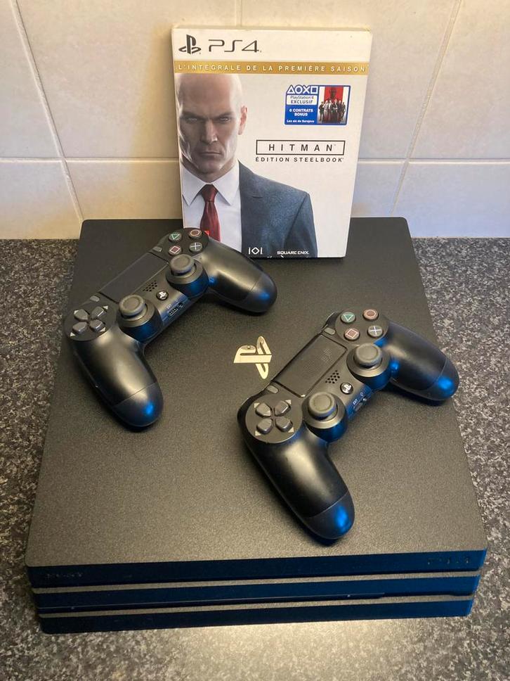 Playstation 4 PRO, Spelcomputers en Games, Spelcomputers | Sony PlayStation 4, Zo goed als nieuw, Pro, Met 2 controllers, Ophalen