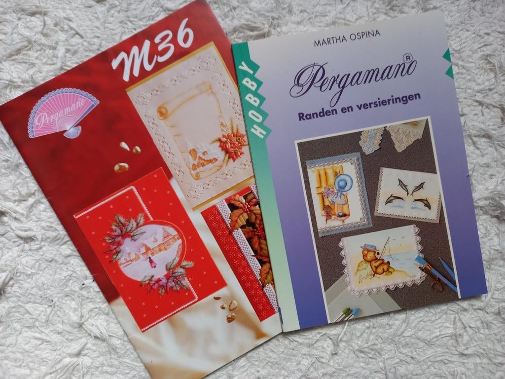 2 boekjes Pergamano, Hobby en Vrije tijd, Kaarten | Zelf maken, Ophalen of Verzenden, Gebruikt