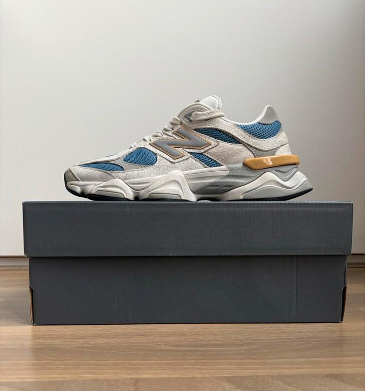 New Balance 9060 maat 40,5, Kleding | Heren, Schoenen, Zo goed als nieuw, Sneakers of Gympen, Blauw, Ophalen of Verzenden