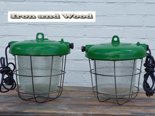 Vintage oude groene korflamp / kooilamp / bully D28 H30, Huis en Inrichting, Lampen | Plafondlampen, Gebruikt, Glas, Metaal, Ophalen of Verzenden