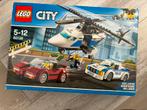 Lego politie helikopter  60138, Kinderen en Baby's, Speelgoed | Duplo en Lego, Ophalen of Verzenden, Zo goed als nieuw