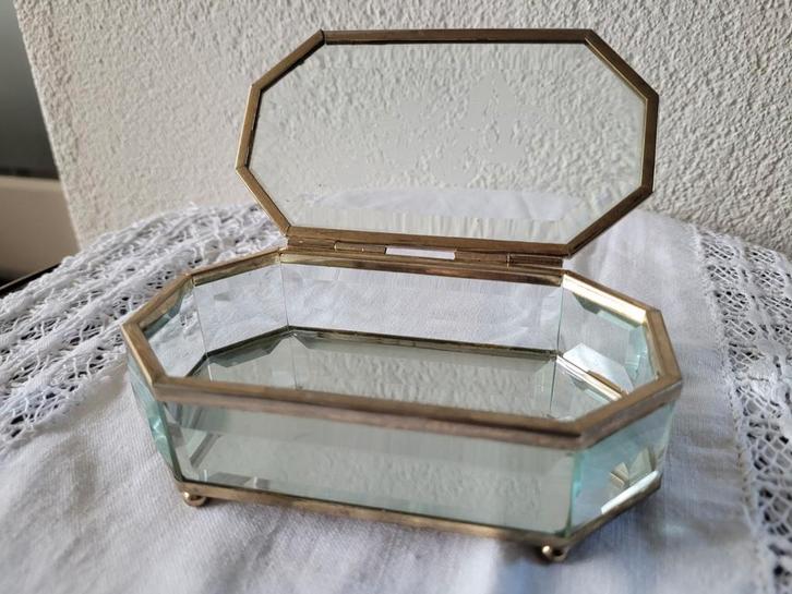 Facet geslepen glazen sieradenkistje in koper montuur, Sieraden, Tassen en Uiterlijk, Overige Accessoires, Ophalen of Verzenden