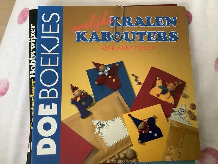 Hobbyboek: Kralen Kabouters - Marianne Perlot, Boeken, Hobby en Vrije tijd, Gelezen, Scrapbooking en Knutselen, Geschikt voor kinderen